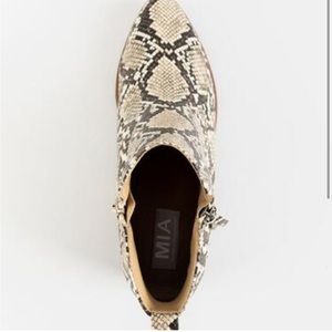 Snakeskin ankle boots - MIA